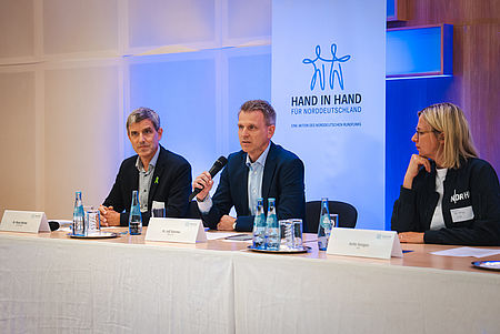 NDR_Hand-in-Hand_2026-1.jpg